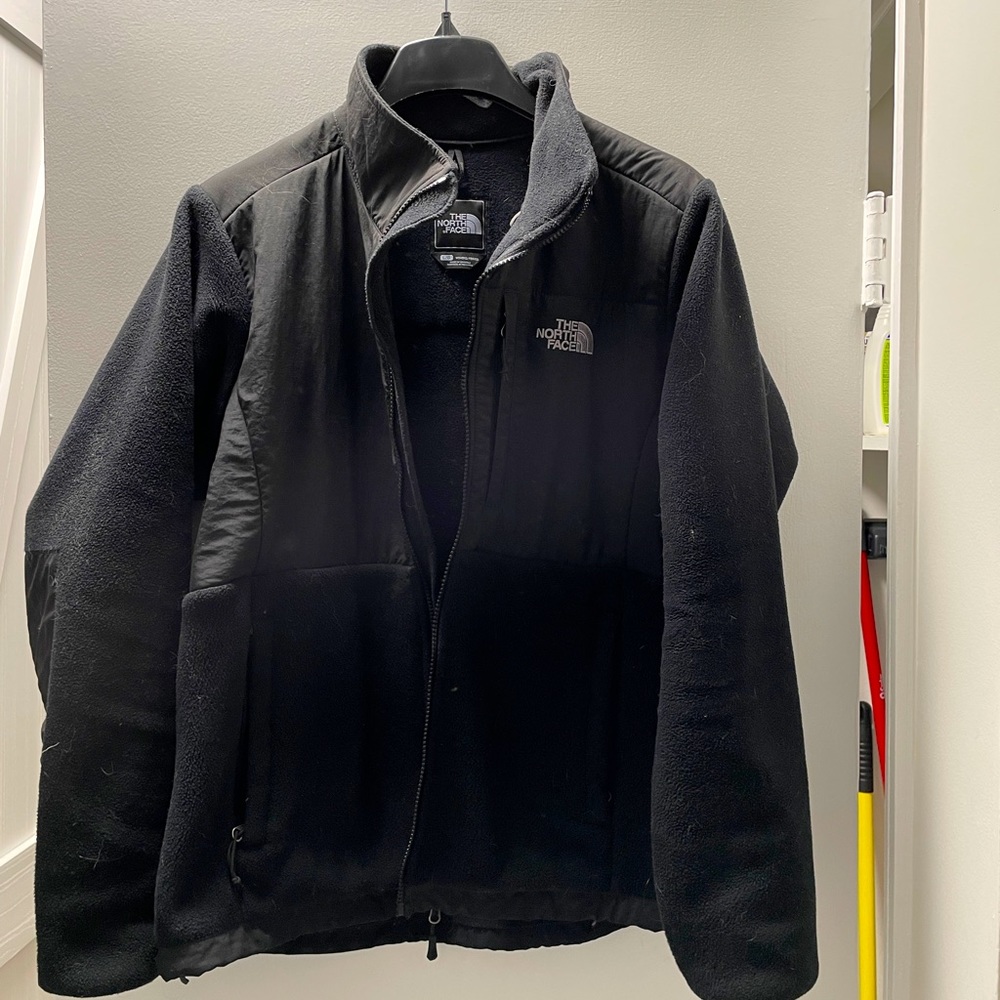 Womens North Face fleece jacket